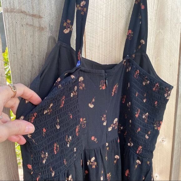 Madewell Smocked Crop Jumpsuit in Flower Toss - Picture 5 of 15